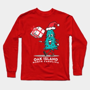 Oak Island, NC Vacationing Christmas Tree Long Sleeve T-Shirt